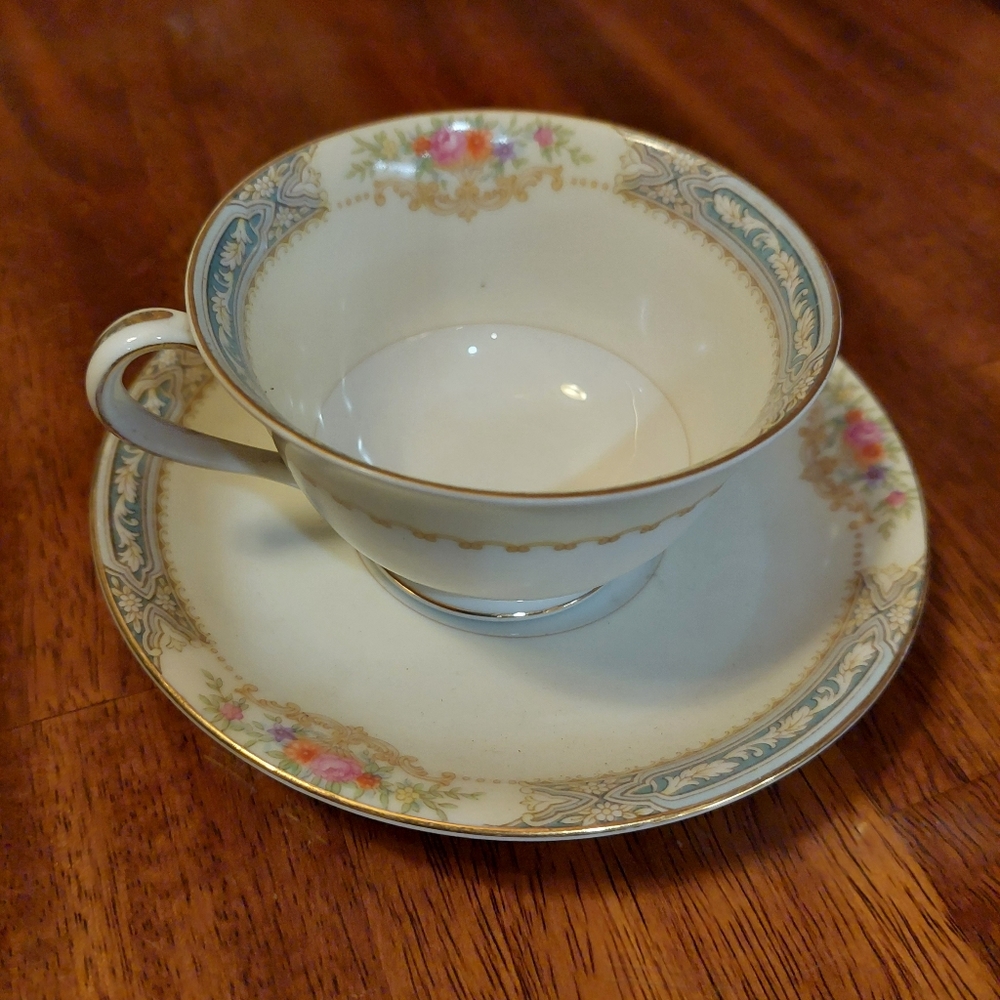 Vintage Noritake China Made in Occupied Japan Teacup & Saucer Scroll Floral Bouq